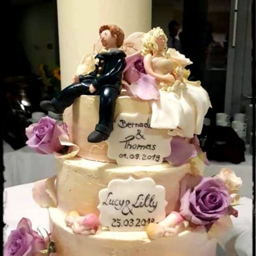 hochzeitstorte-1-20181203-1071756265ABD1D535-5060-8667-4DC3-6F5633ACB883.jpg